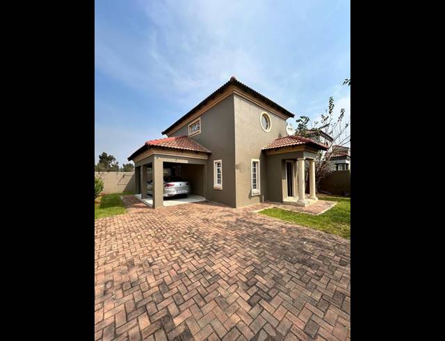 2 BEDROOM TOWNHOUSE FOR SALE IN BRAKPAN NORTH